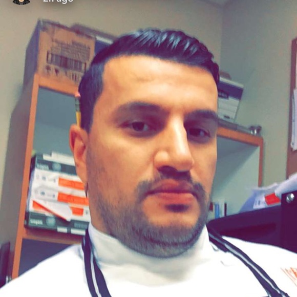 Meet your Posher, Sallal - Picture 1 of 1